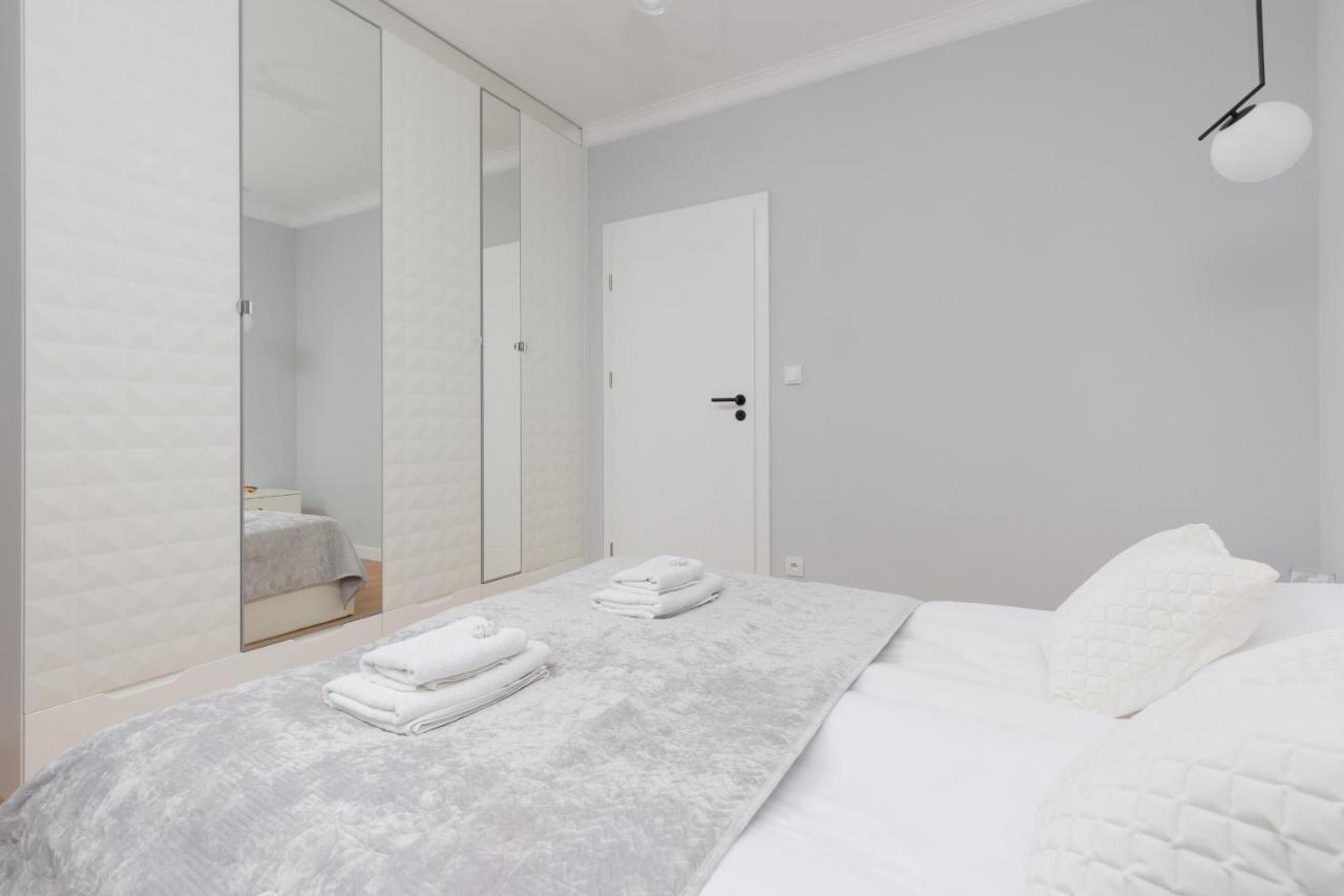 Apartamento Bemowo Coopera Parking & Taras By Renters Prestige Varsóvia