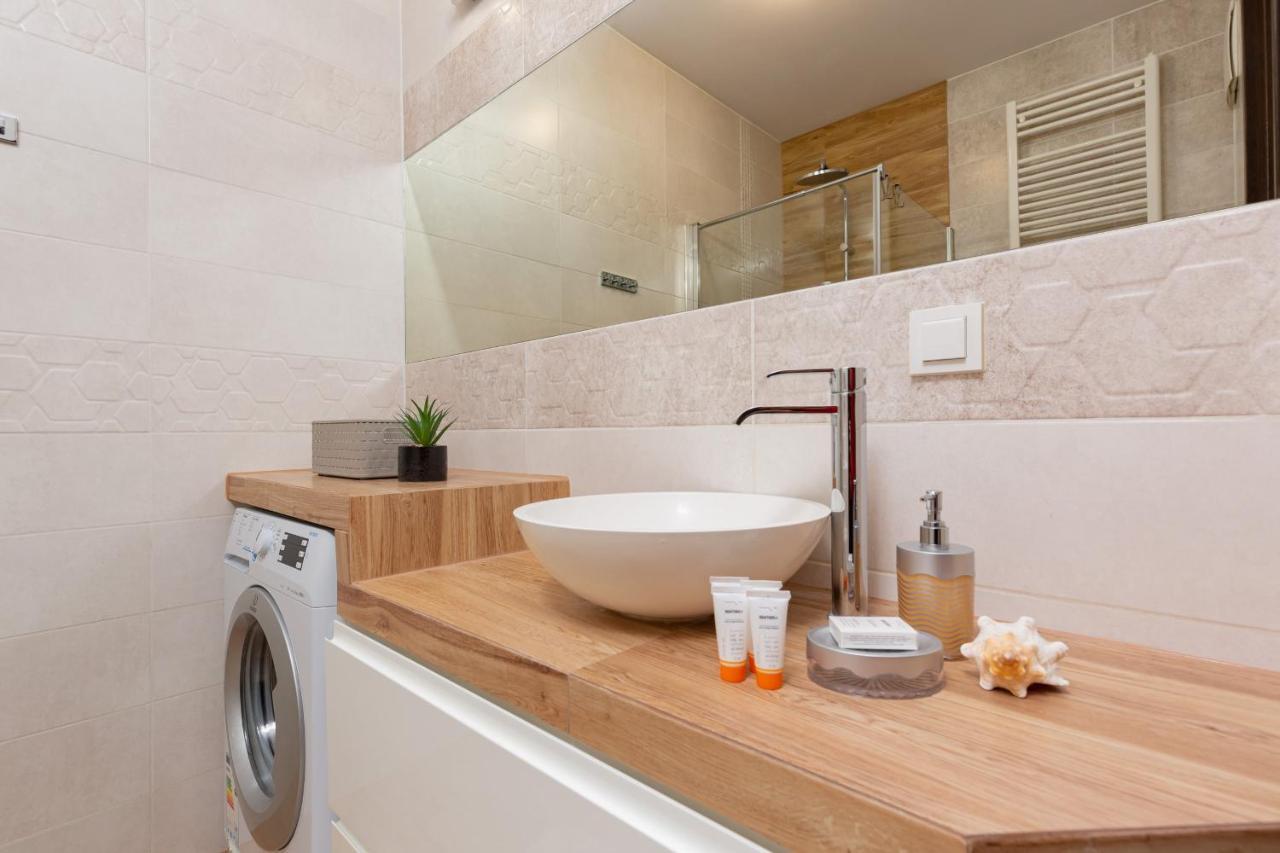 Business Wola Kasprzaka By Renters *