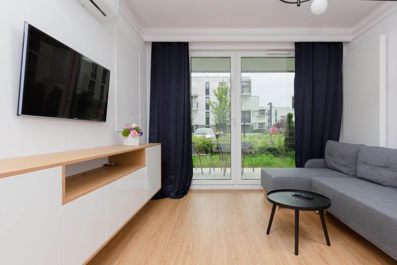 Bemowo Coopera Parking & Taras By Renters Prestige Apartamento Varsóvia