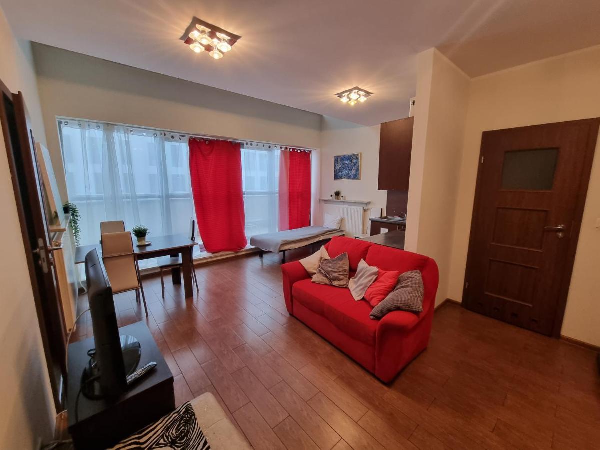 Senator Apartment *