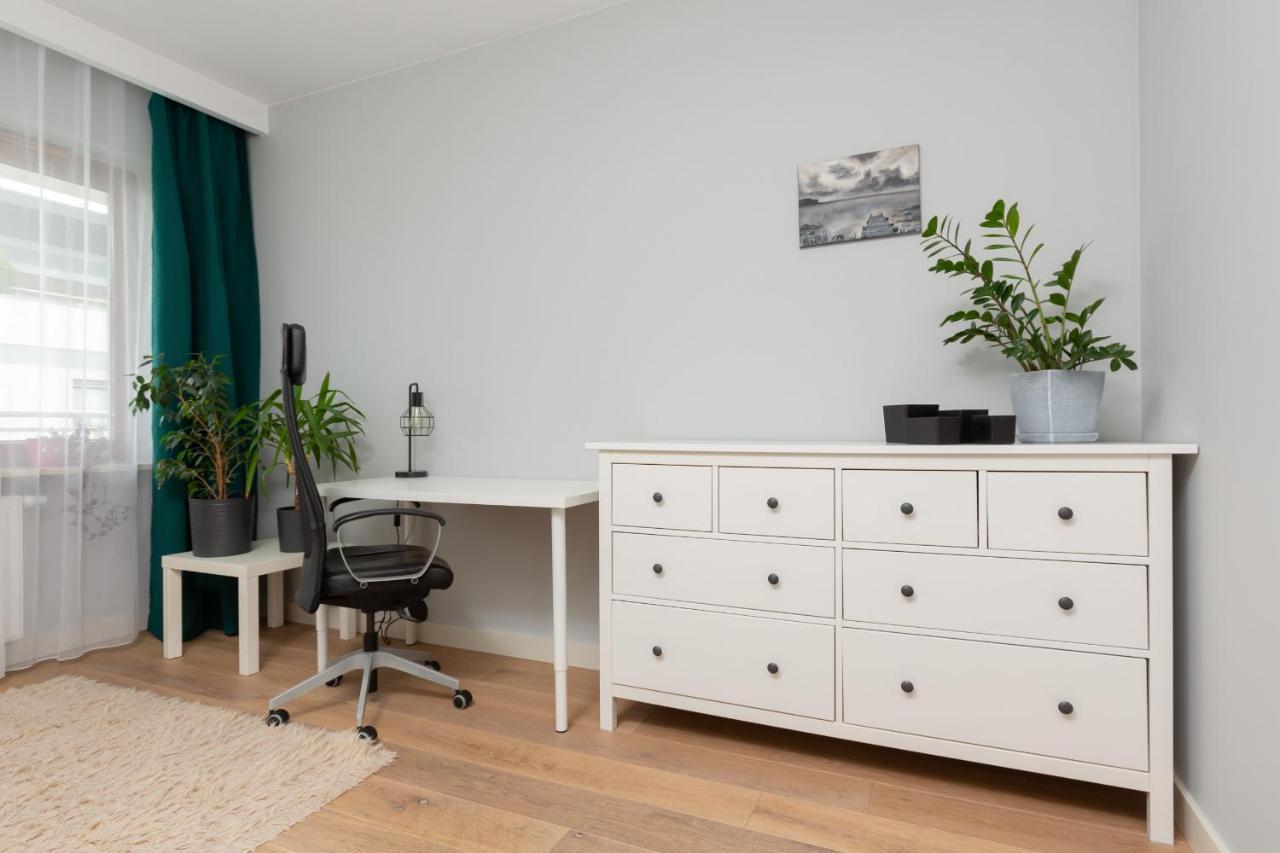Mokotow Two-bedroom By Renters Apartment