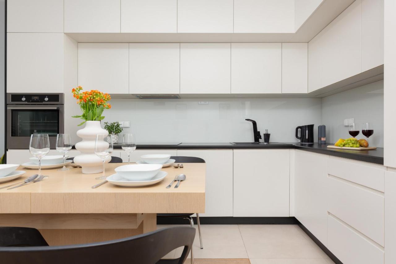Mokotow Two-bedroom By Renters *