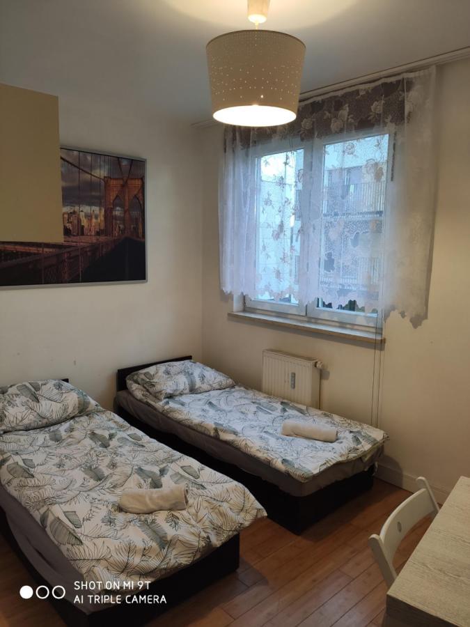Valda ,pokoje Przy Trasie Torunskiej Warschau