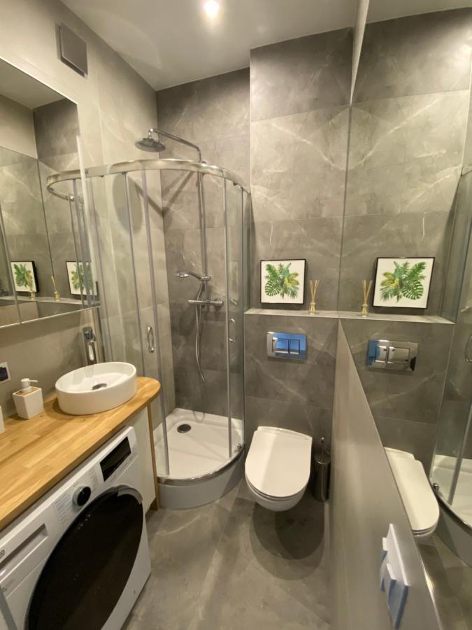 Brand New In Perfect Location Warsaw