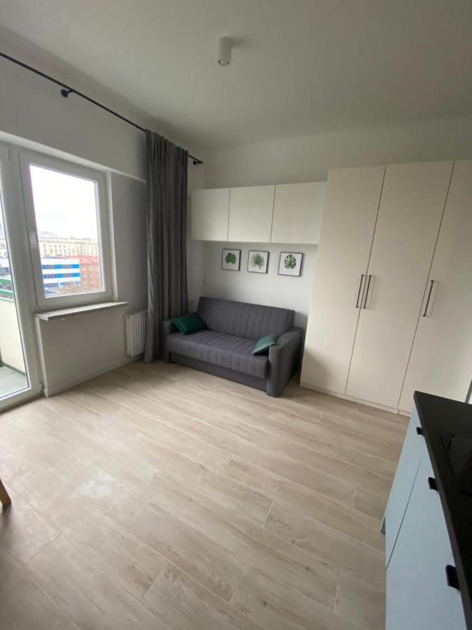 Brand New In Perfect Location Căn hộ