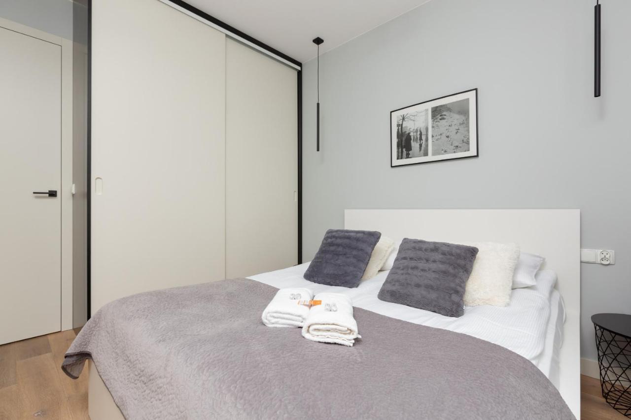 Mokotow Two-bedroom By Renters Apartment