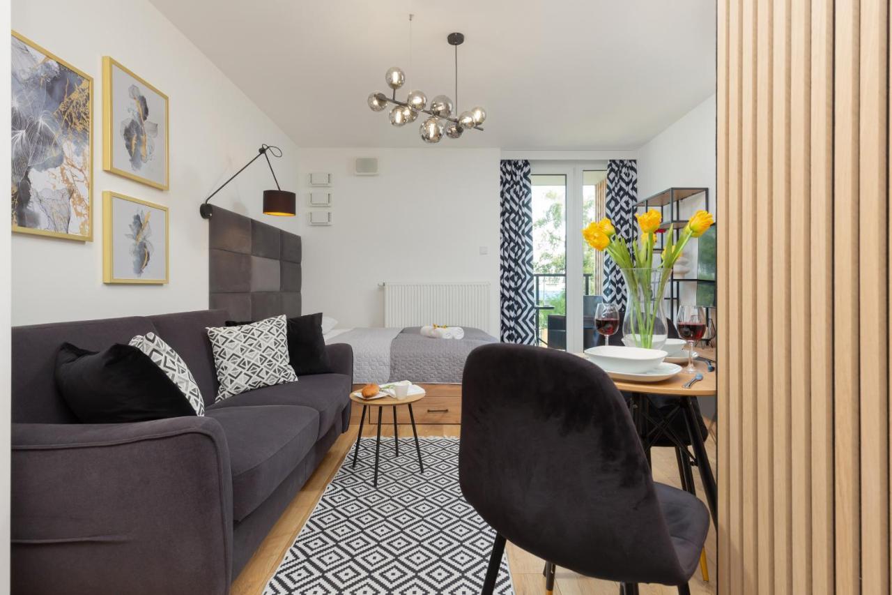 Praga Kokoryczki With Parking By Renters Apartamento