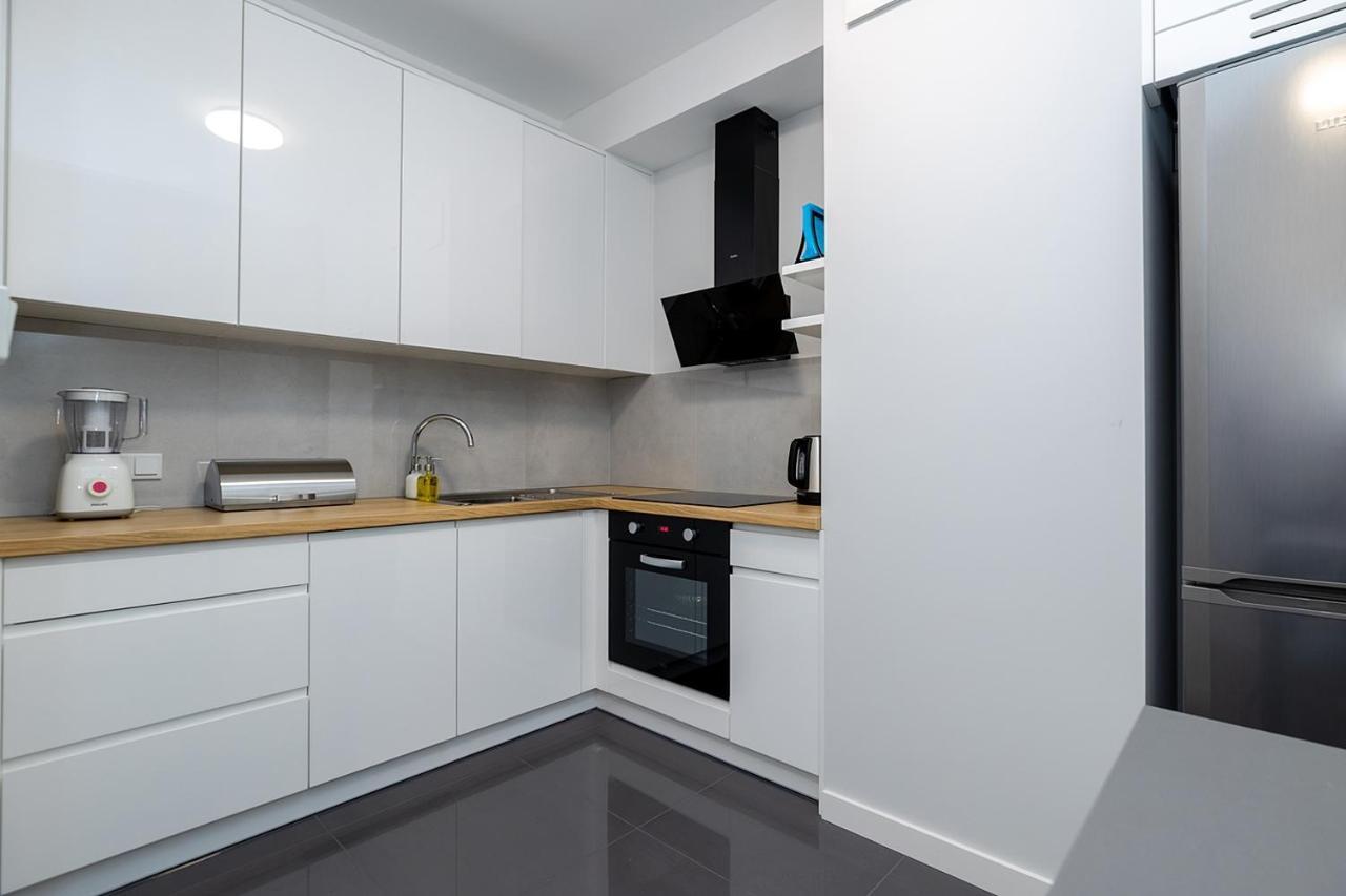 Wola Luxe Apartment Warsaw