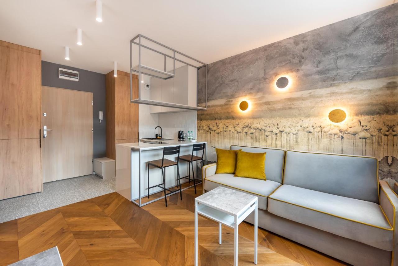 Apartament Nowa Praga Geometric Yellow *