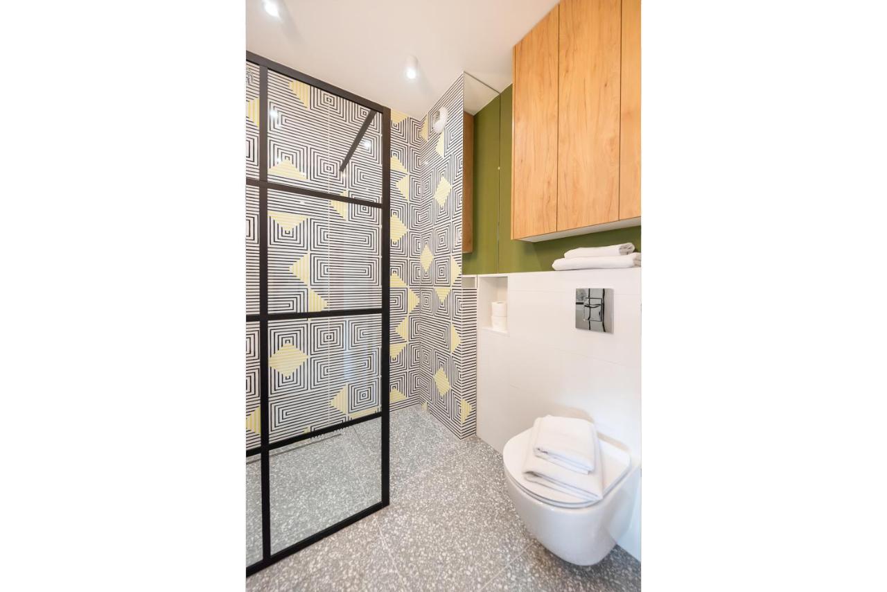Nowa Praga Geometric Yellow Apartament *