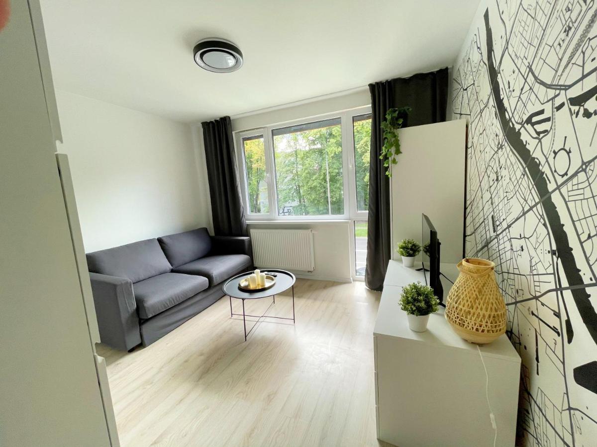 Batorego 18 - White - 450m Stacja Metra Pola Mokotowskie, 800m Biblioteka Narodowa, 20m Piekny Park Pola Mokotowskie, 800m Do Sgh - Wifi - Smart Tv - Good Apartament Warszawa