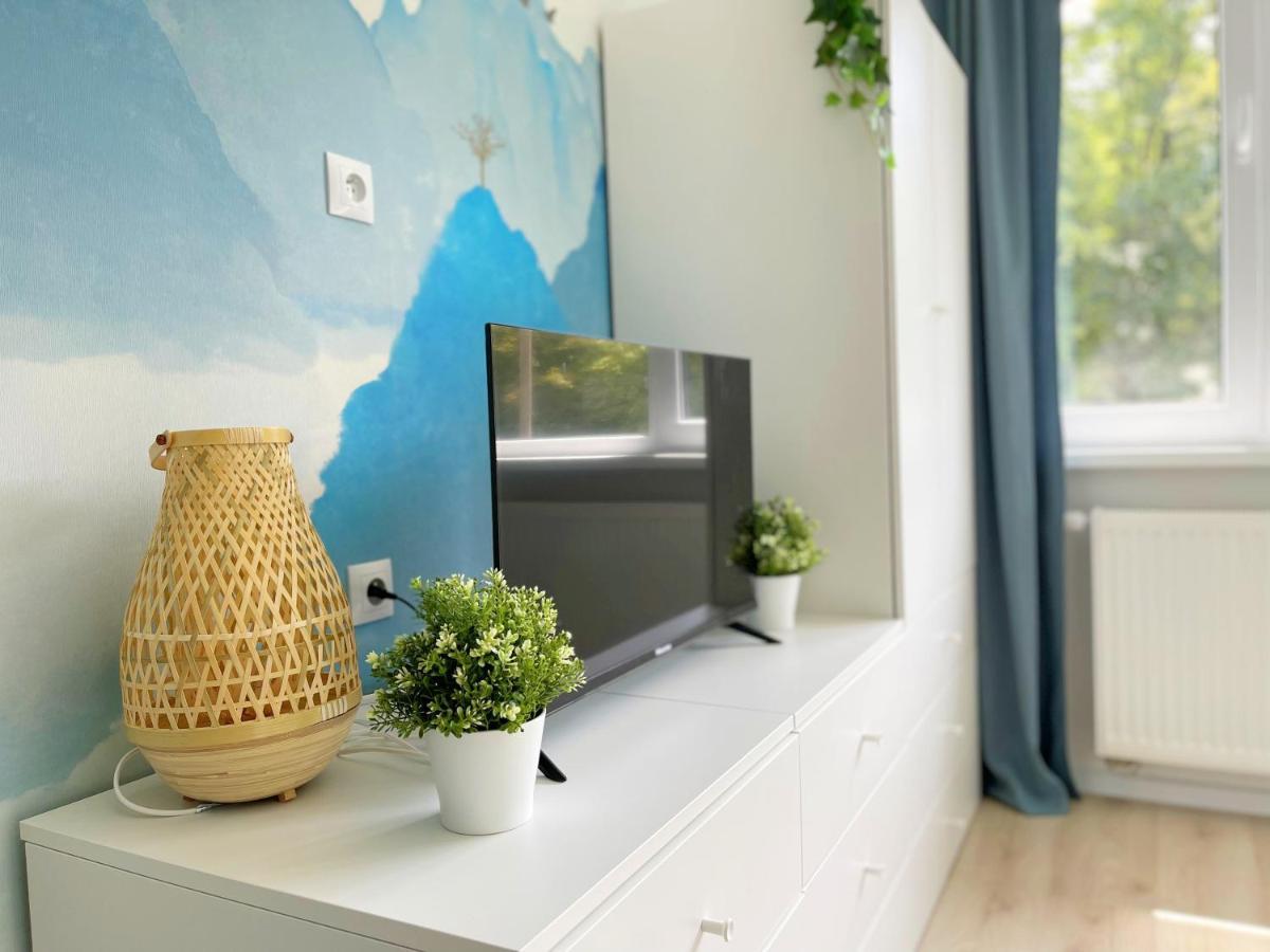 Batorego 18 - Blue - 450m Stacja Metra Pola Mokotowskie, 800m Biblioteka Narodowa, 20m Piekny Park Pola Mokotowskie, 800m Do Sgh - Wifi - Smart Tv - Good Warschau