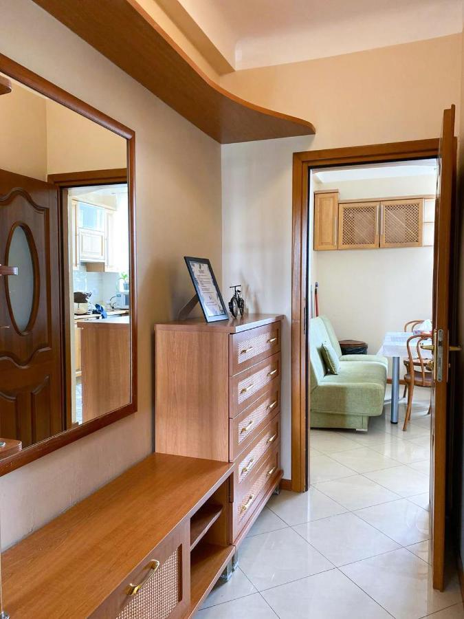 No.3 In A Three-room In The Center Of Varsóvia