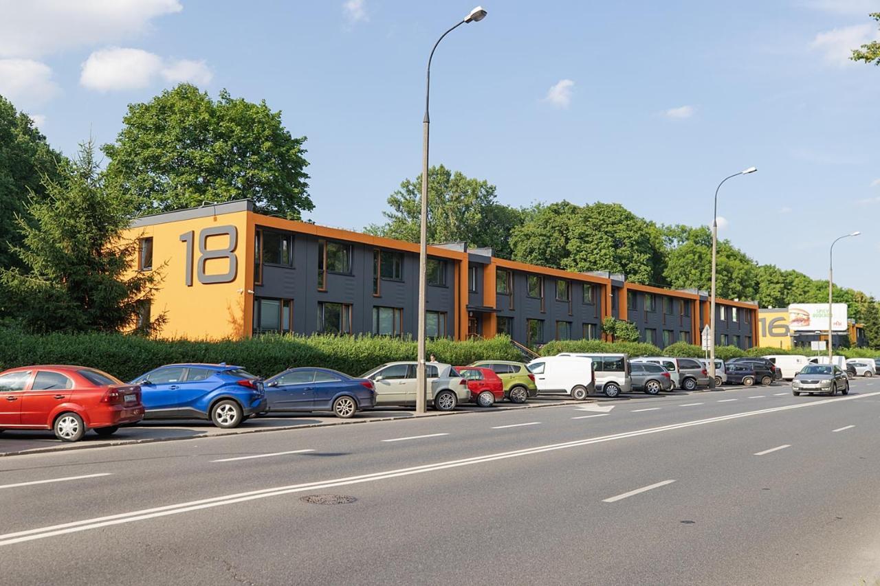 Batorego 18 - Blue - 450m Stacja Metra Pola Mokotowskie, 800m Biblioteka Narodowa, 20m Piekny Park Pola Mokotowskie, 800m Do Sgh - Wifi - Smart Tv - Good *