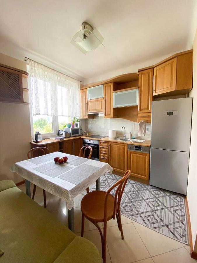 No.3 In A Three-room In The Center Of *