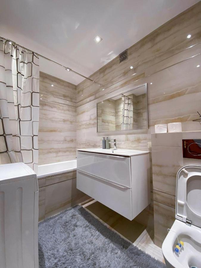 Guest house No.3 In A Three-room In The Center Of Warsaw