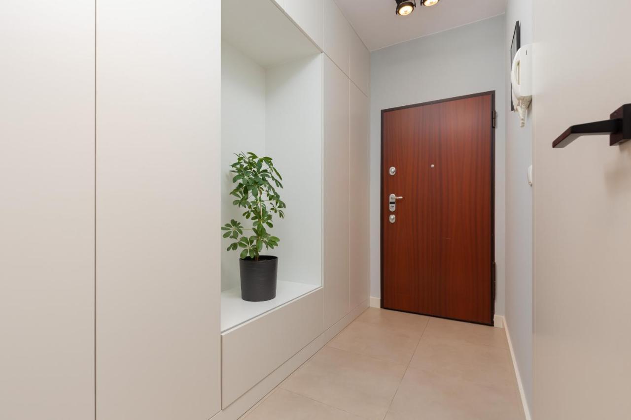 Mokotow Two-bedroom By Renters * Warsaw
