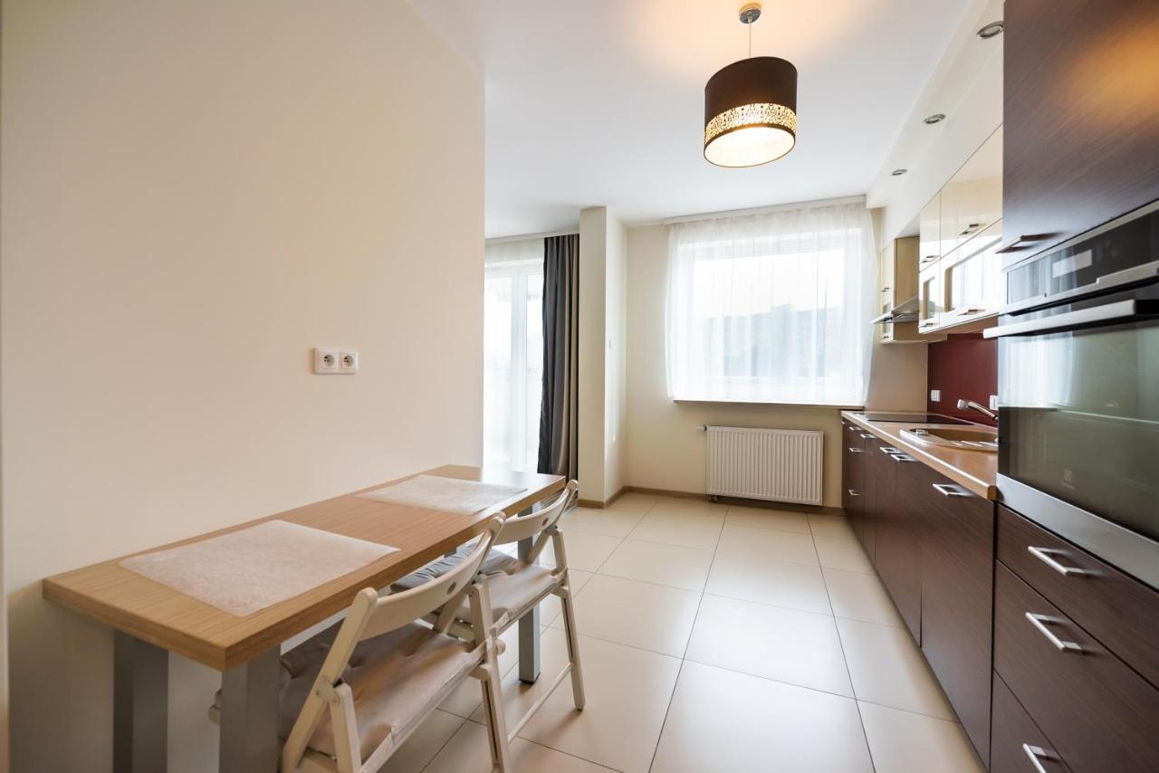 Apartment Metro Kondratowicza Spacious Warsaw