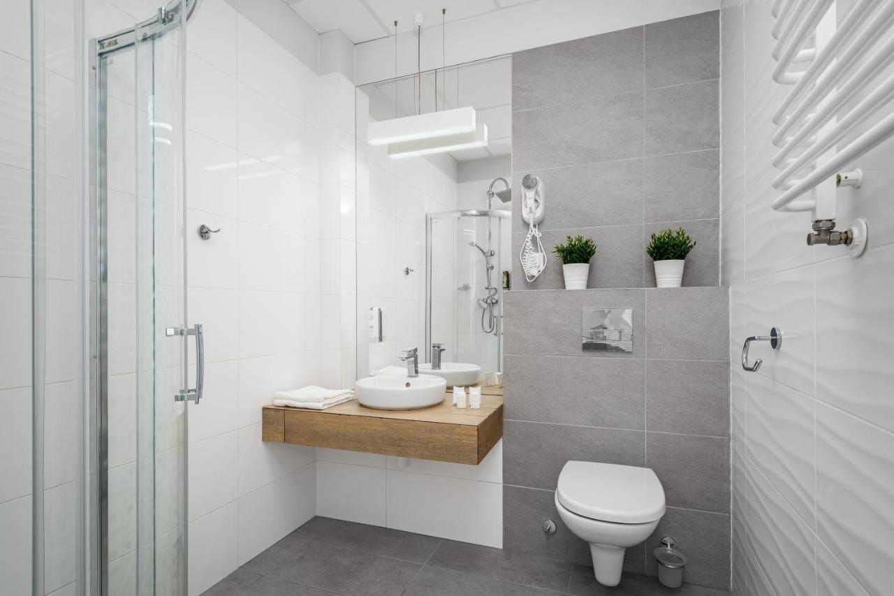 Aleje Jerozolimskie Street Apartment Warsaw