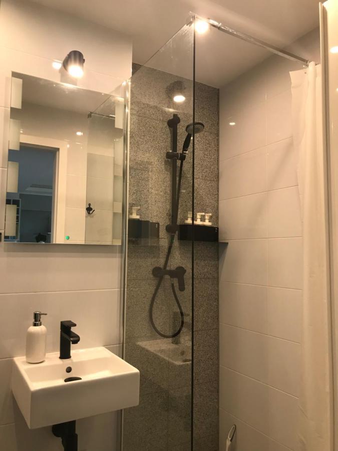 Czerniakowska Boho Mieszkanie 2 - Pokojowe Apartment Warsaw