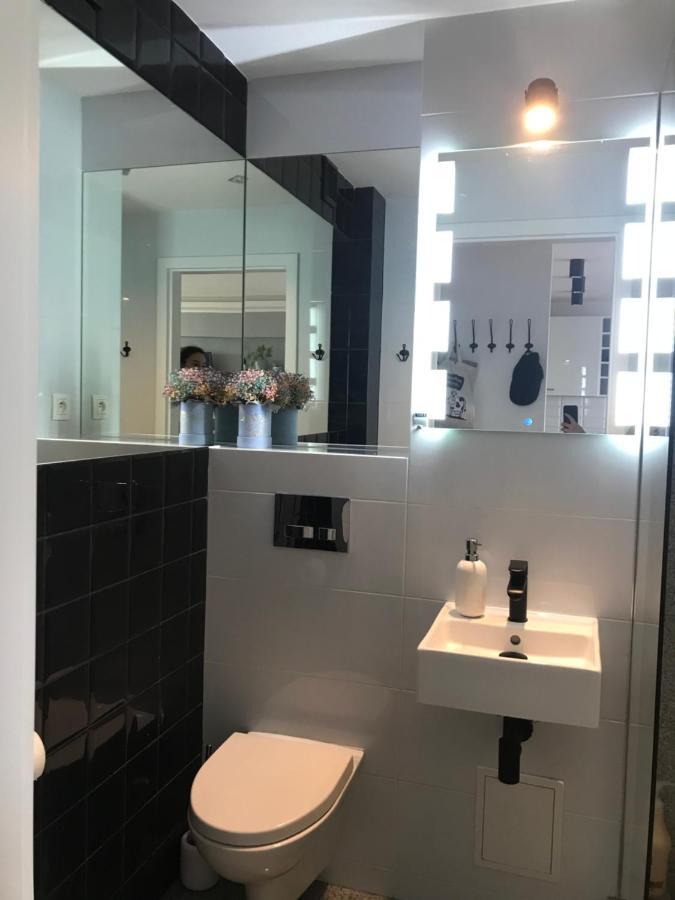 Czerniakowska Boho Mieszkanie 2 - Pokojowe Apartment Warsaw