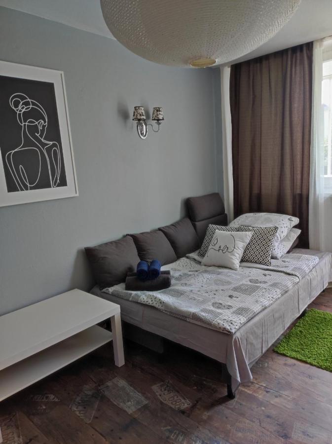 With A Balcony In The Very Center Of Casa de hóspedes *