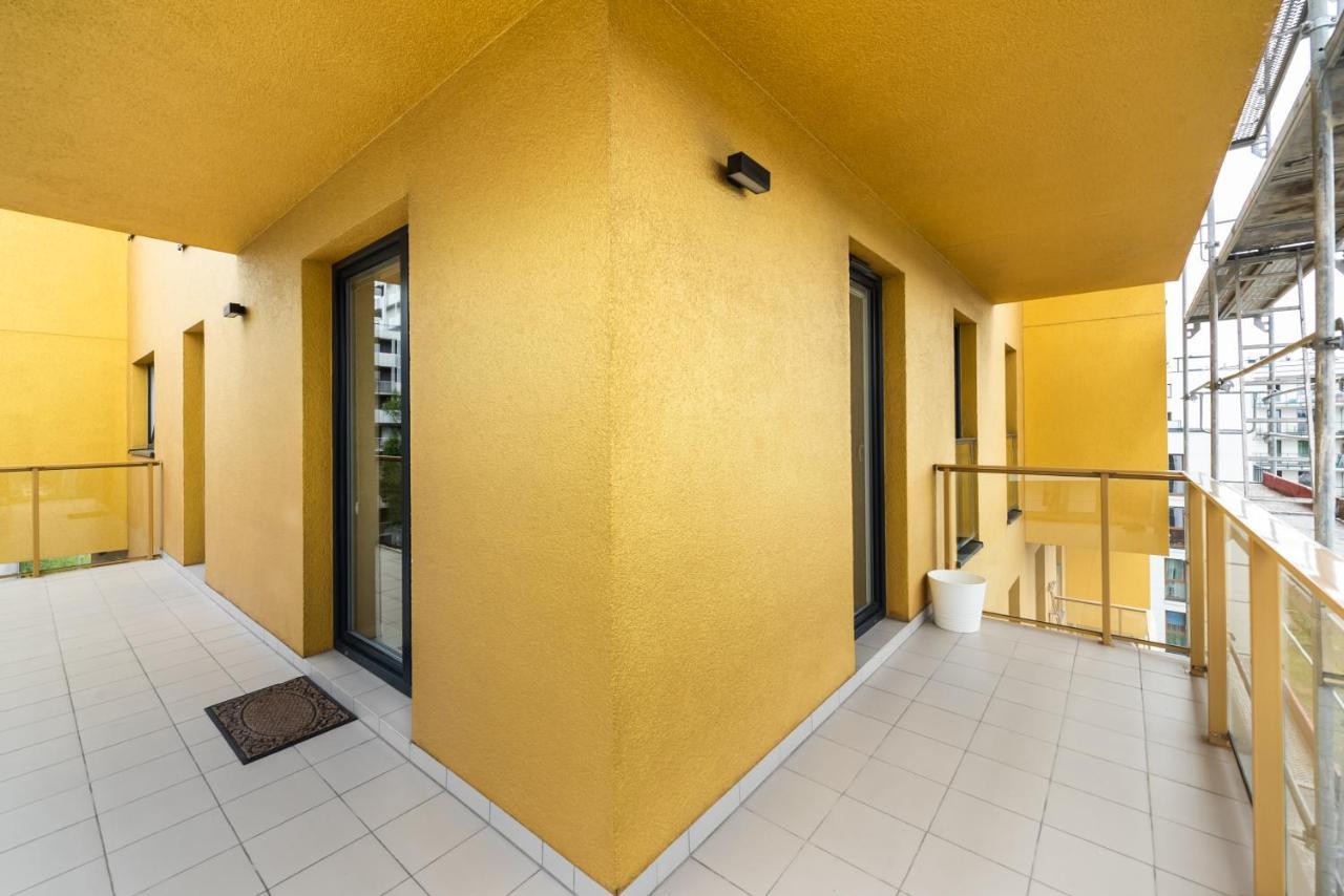 Apartment Yellow Soho Factory Warsaw