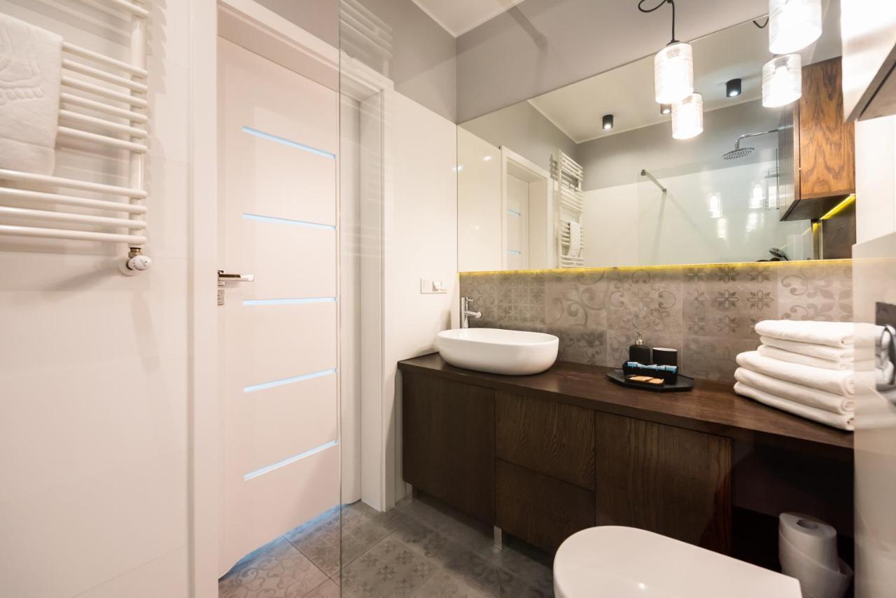 Yellow Soho Factory Apartment
