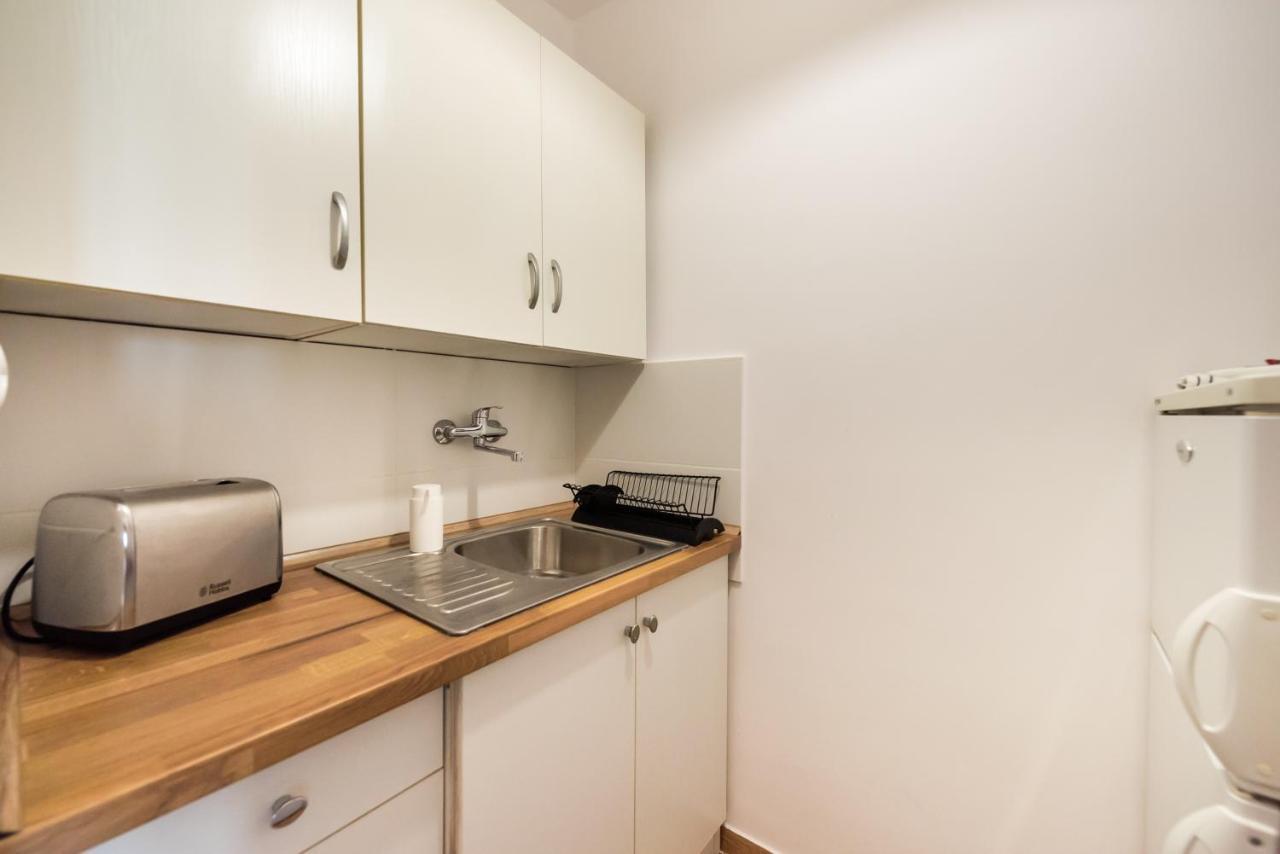 Smolna Downtown 16th Floor Studio Apartment Warschau