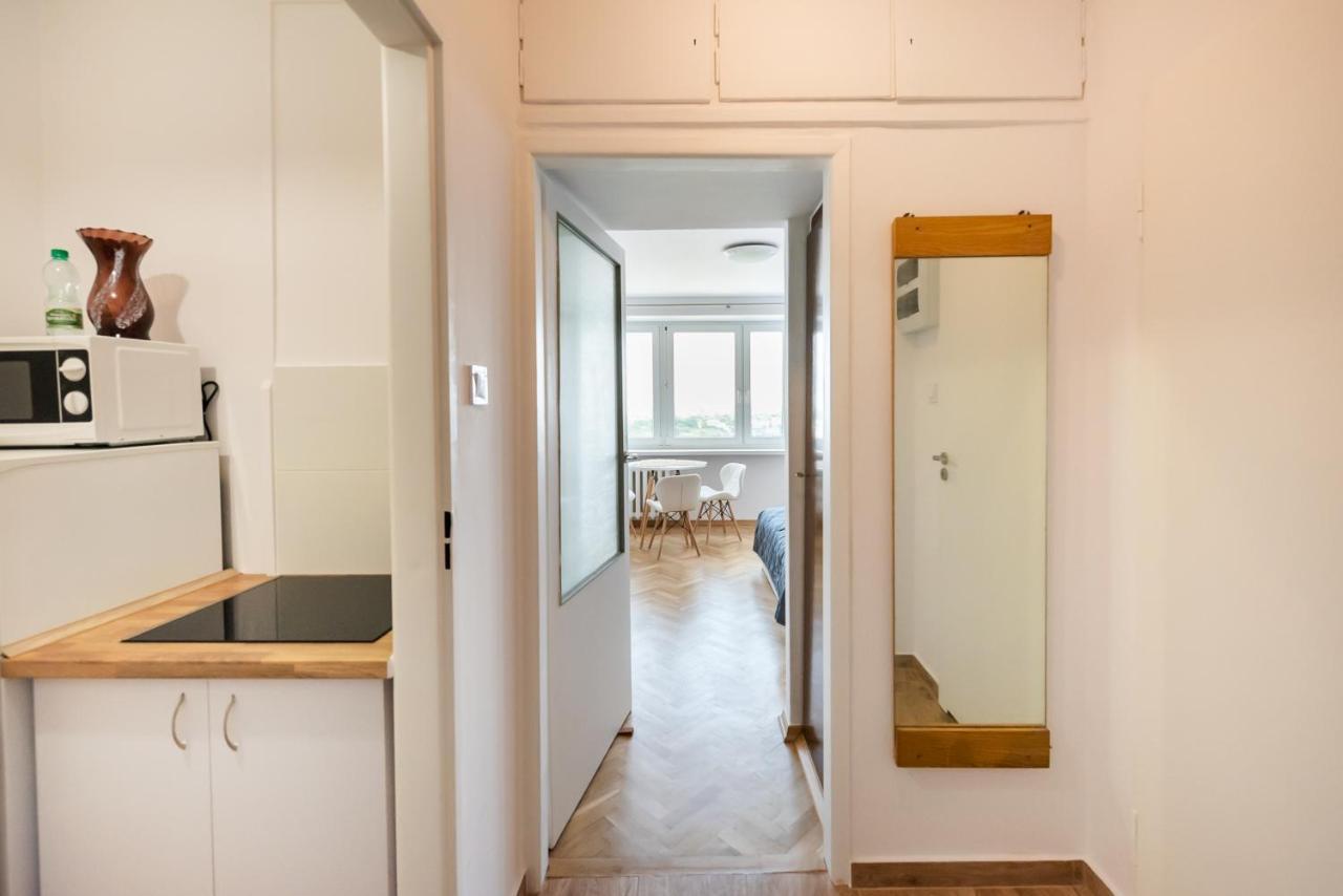 Apartment Smolna Downtown 16th Floor Studio