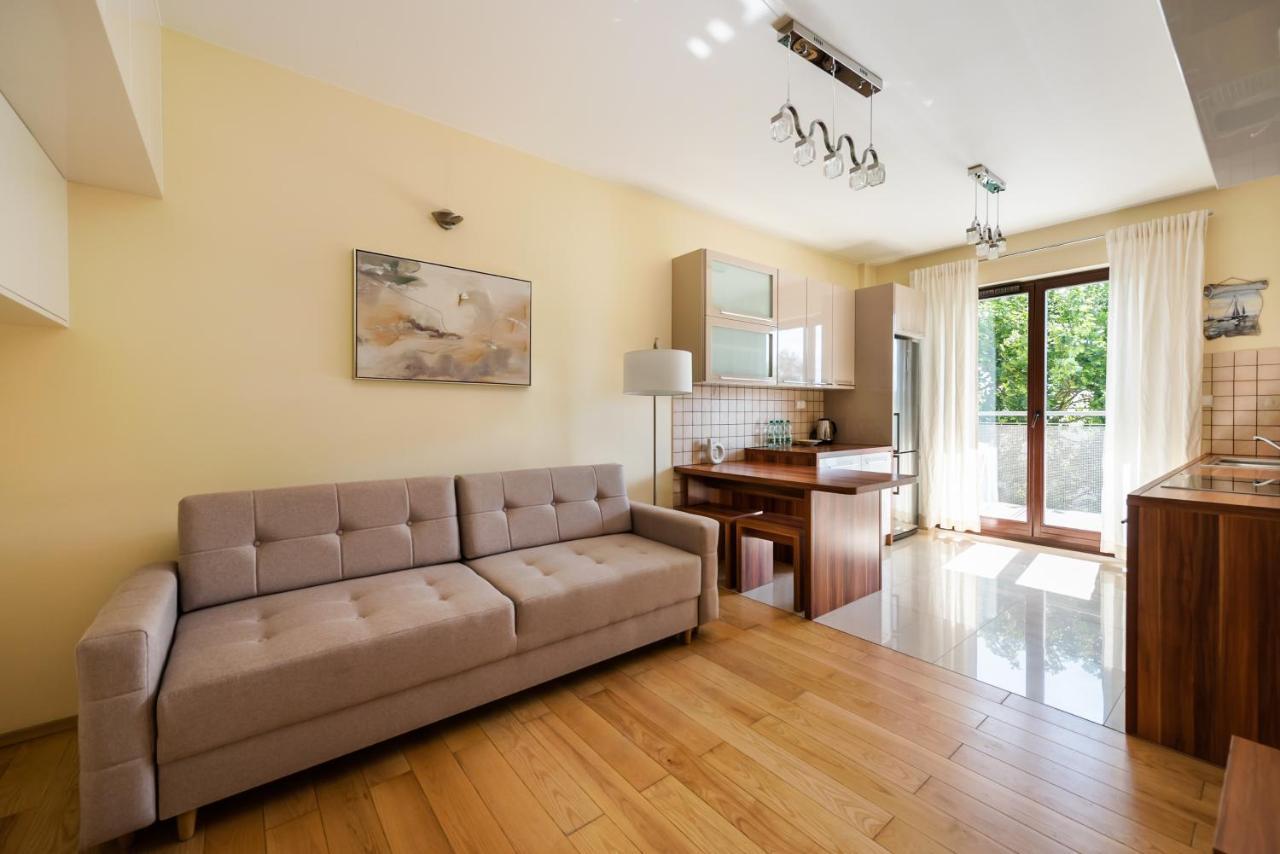 District 2br Airconditioned P Apartment Warsaw