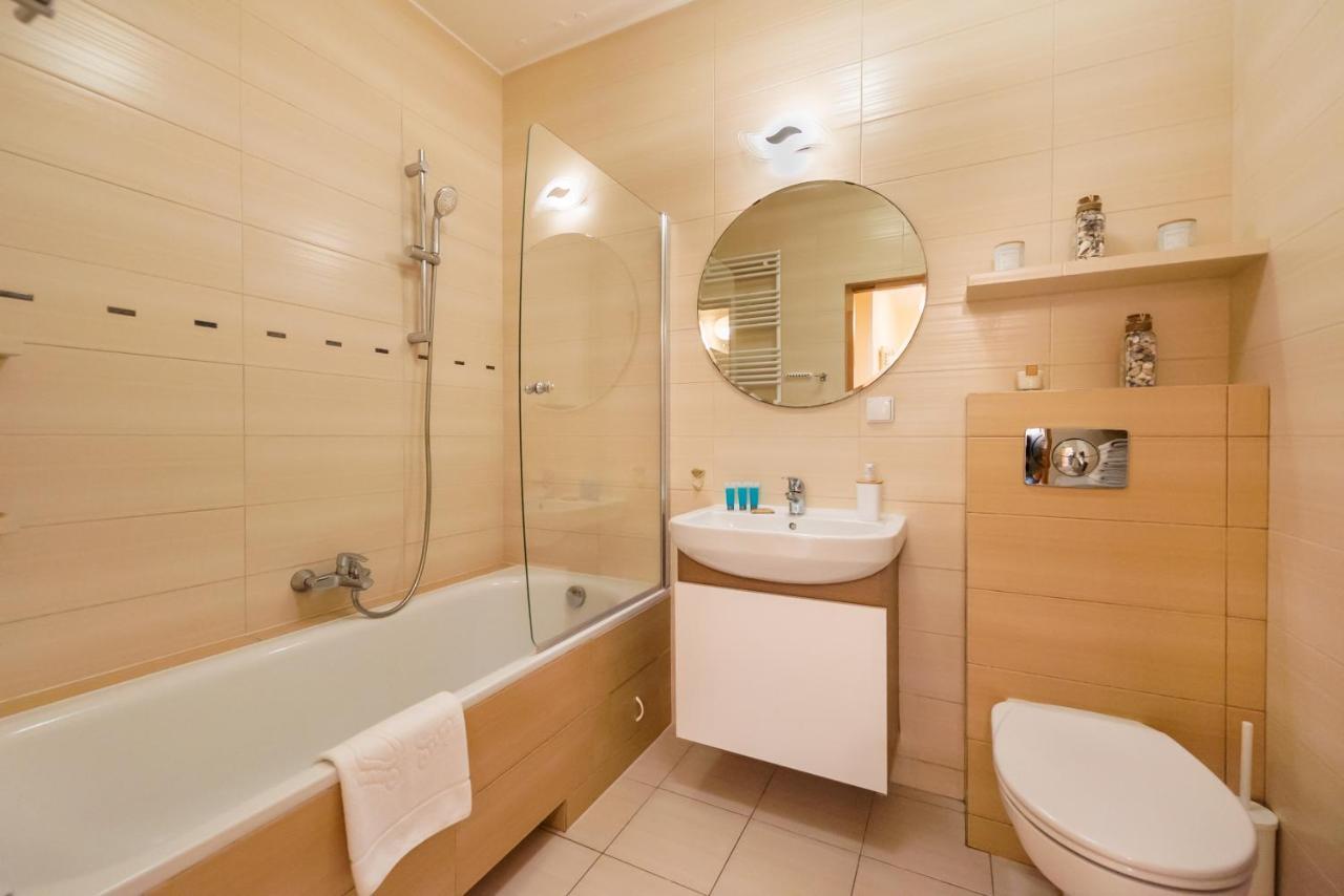 Apartment District 2br Airconditioned P *