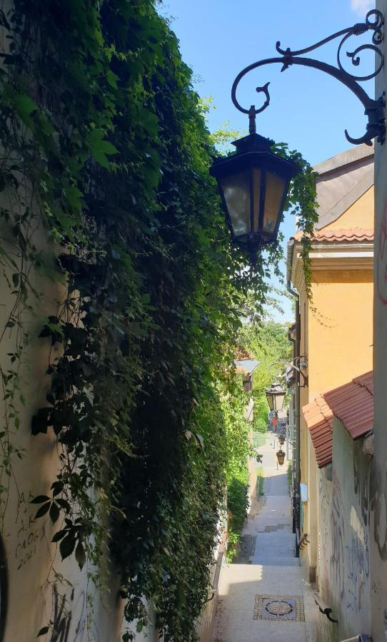 Old Town Essence Apartment