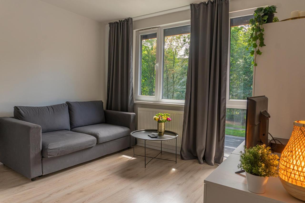 Batorego 18 - White - 450m Stacja Metra Pola Mokotowskie, 800m Biblioteka Narodowa, 20m Piekny Park Pola Mokotowskie, 800m Do Sgh - Wifi - Smart Tv - Good