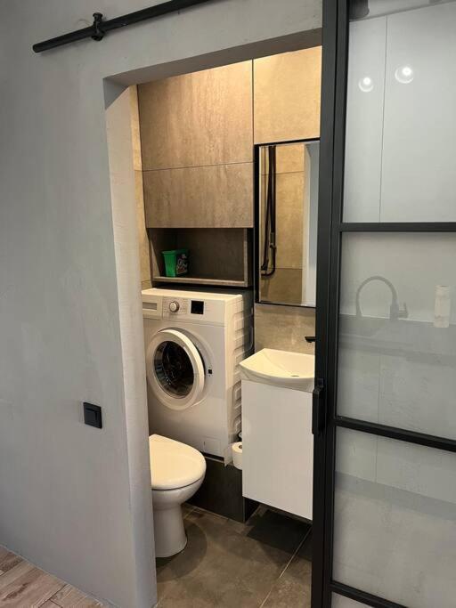 Kameralna Kawalerka W Stylu Loftu Blisko Centrum Apartment Warsaw
