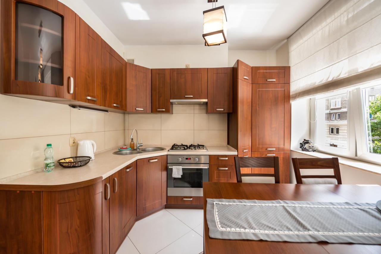 Ogrodowa Warm Wood Apartment *