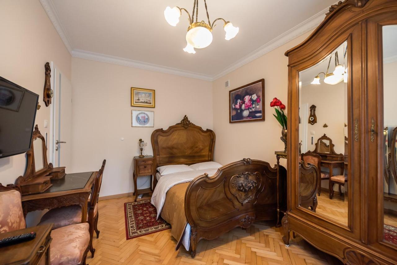 Apartment Downtown Antique *
