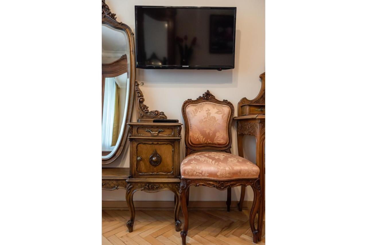 Downtown Antique Apartment Warschau