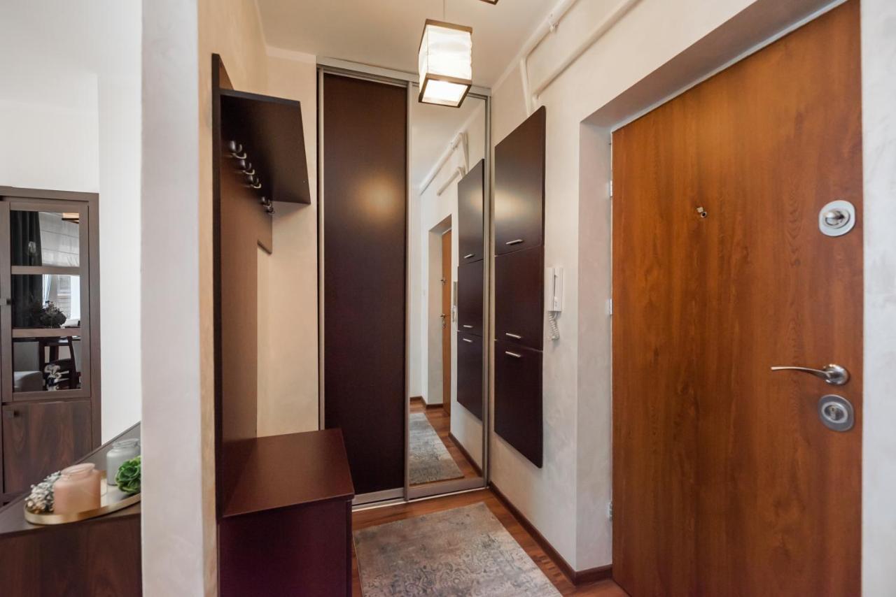 Ogrodowa Warm Wood Apartment