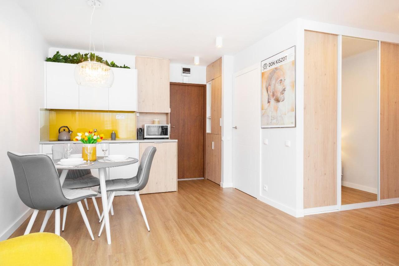Apartment Center By Renters *
