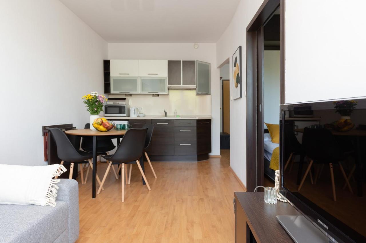 Cozy With Balcony By Renters * Warszawa