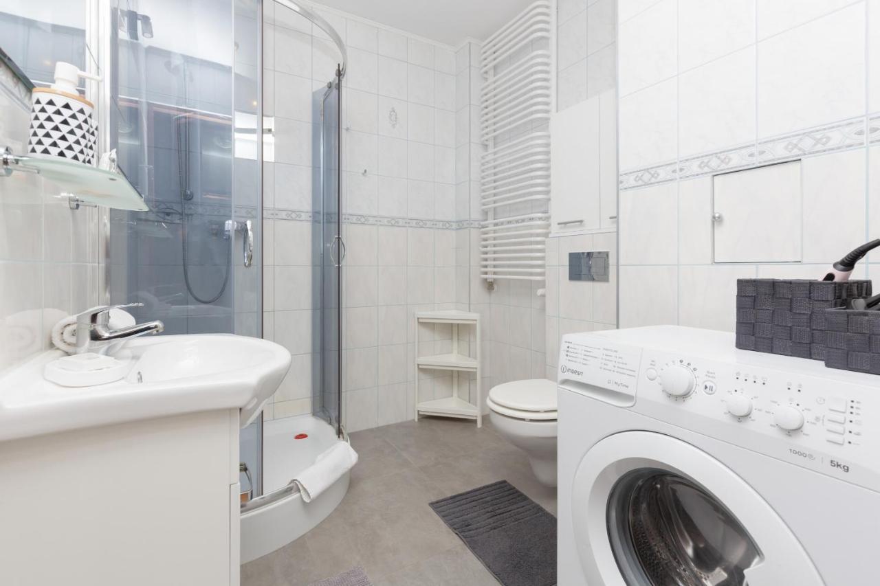 Apartament Cozy With Balcony By Renters