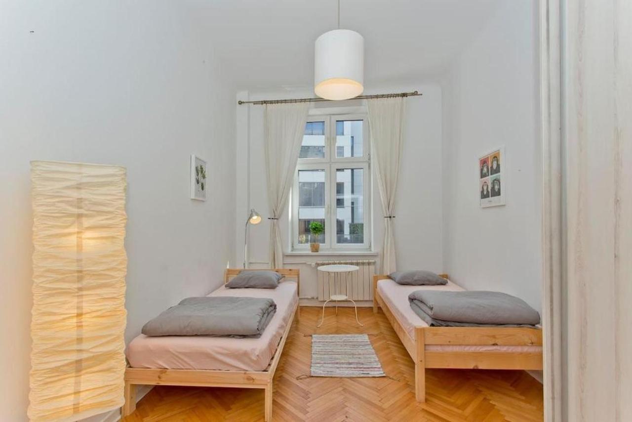 Apartment Center/golden Apartments/s20a Warsaw