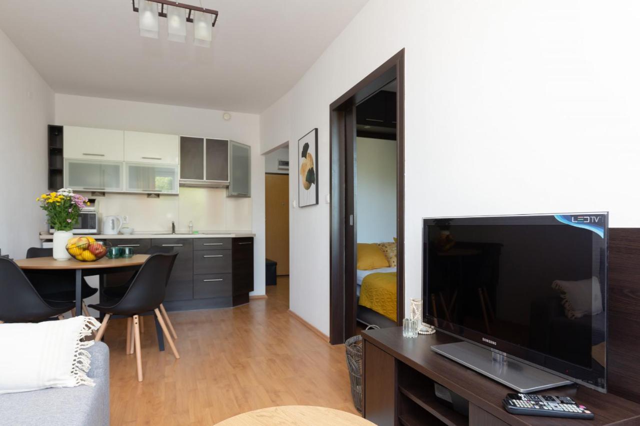 Cozy With Balcony By Renters Warszawa