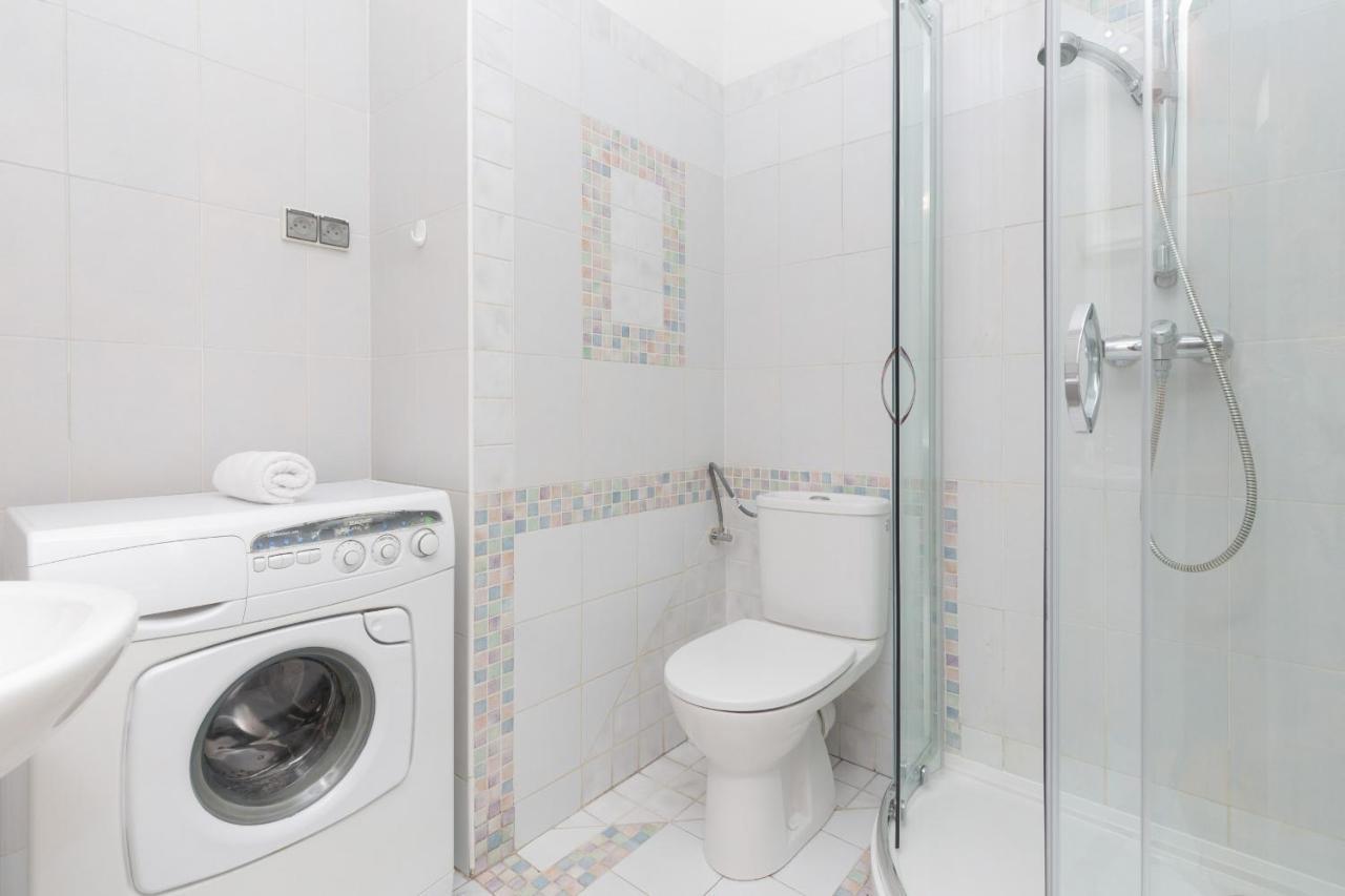 Aleja Jana Pawla Ii By Renters Apartment *