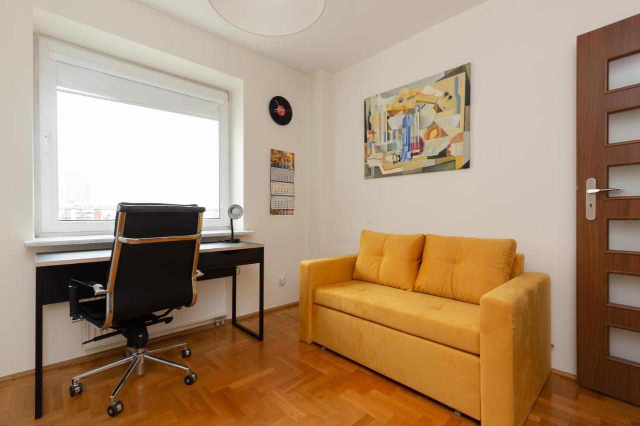 Aleja Jana Pawla Ii By Renters Apartment