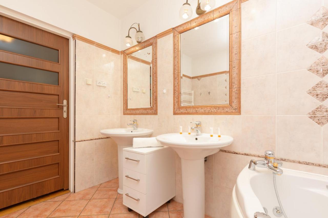 Apartment Aleja Jana Pawla Ii By Renters *