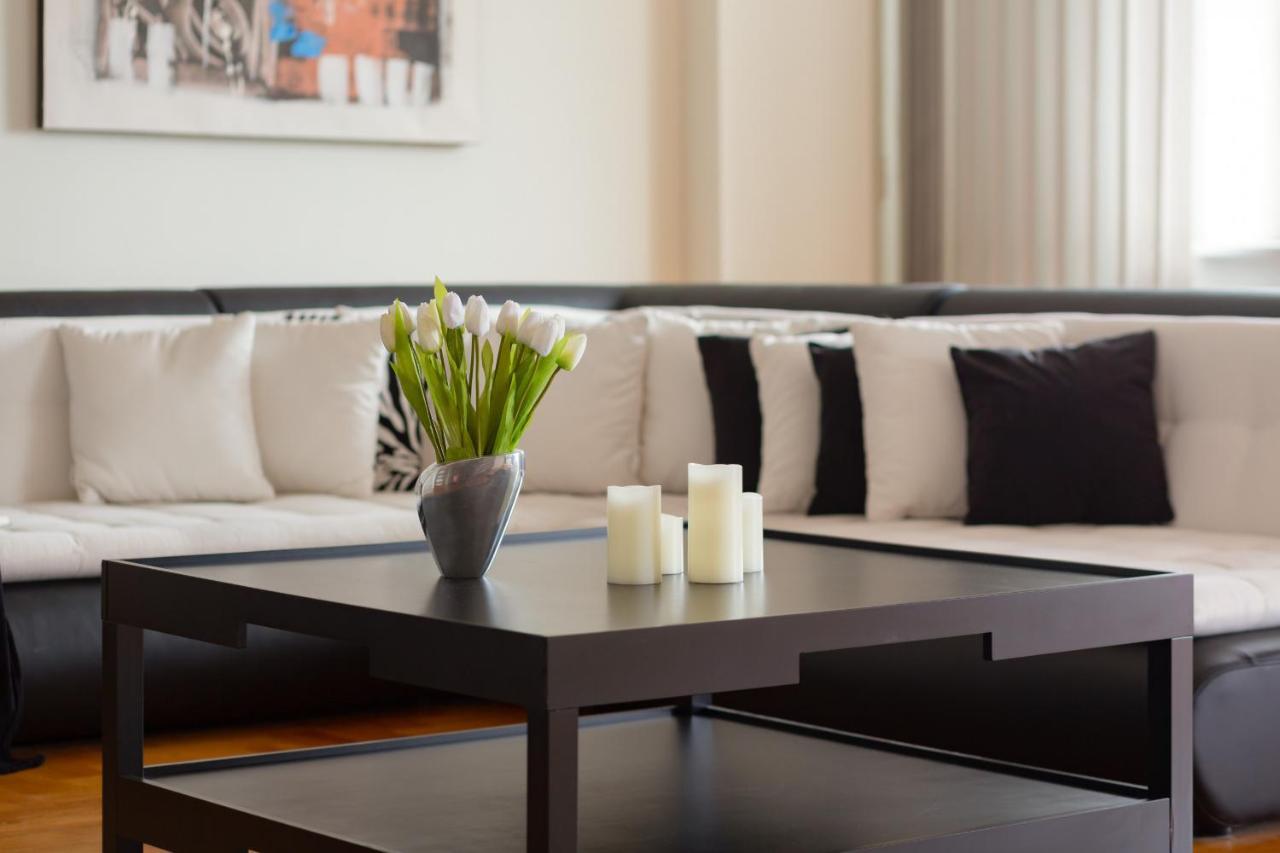 Aleja Jana Pawla Ii By Renters Apartment