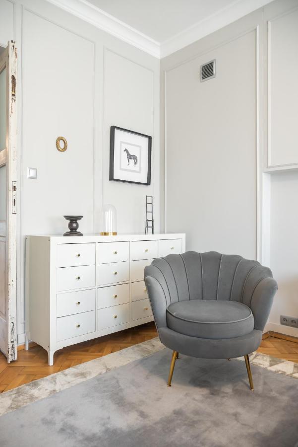 Premium Artdeco Boutique