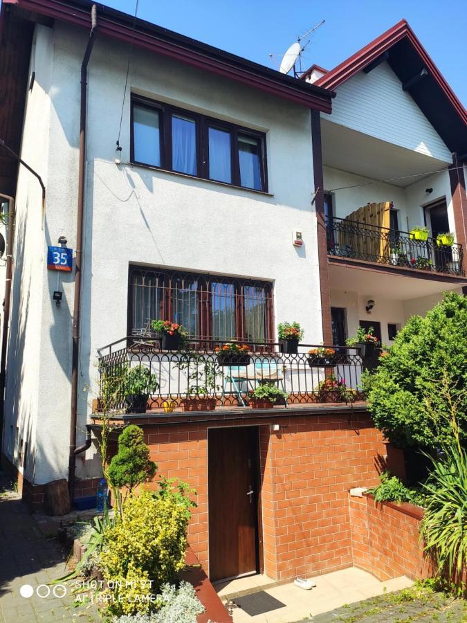 Stroma Guest Homestay *